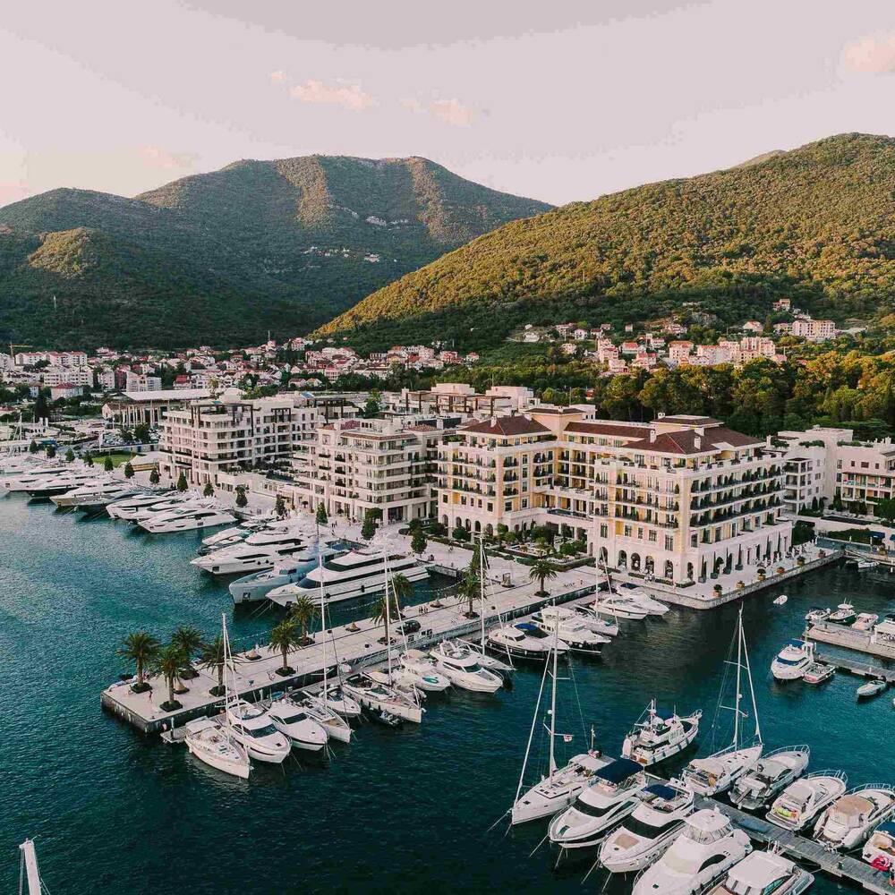 Porto <br/>Montenegro