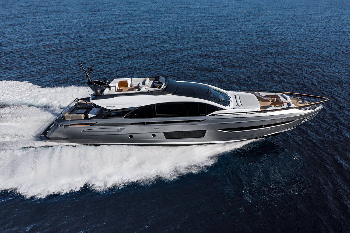 Exterior Azimut Grande S10
