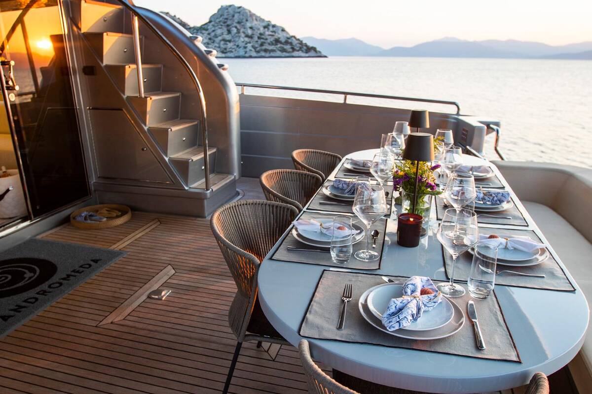 Dining in cockpit