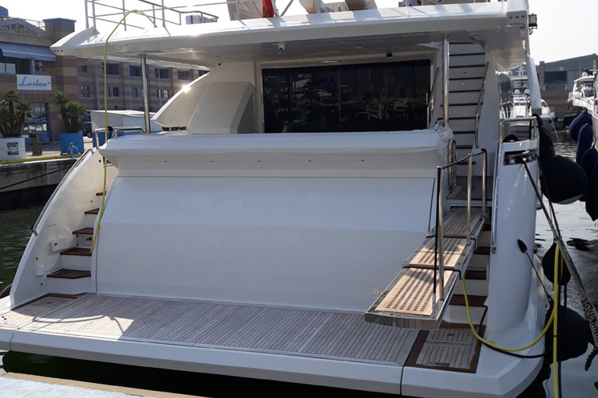Exterior Azimut Grande 30 METRI <br/> M/Y SUN&SEA 2018