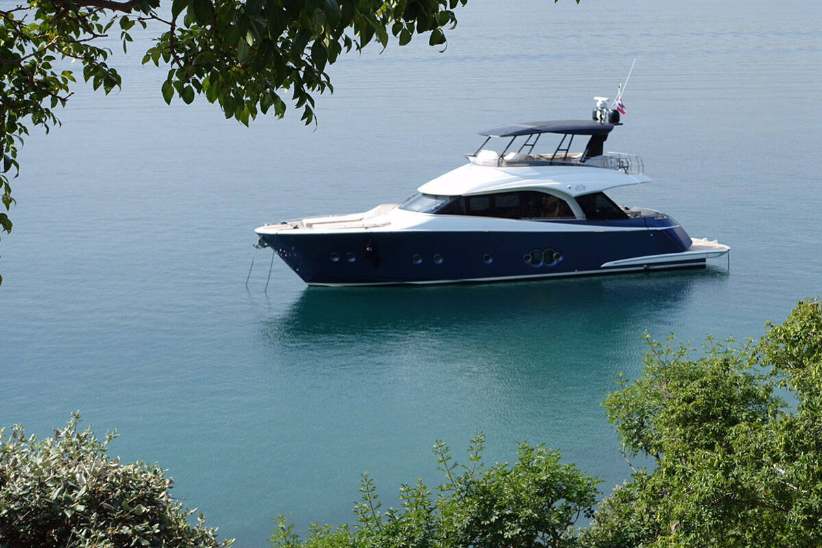 Exterior MCY 65 2012