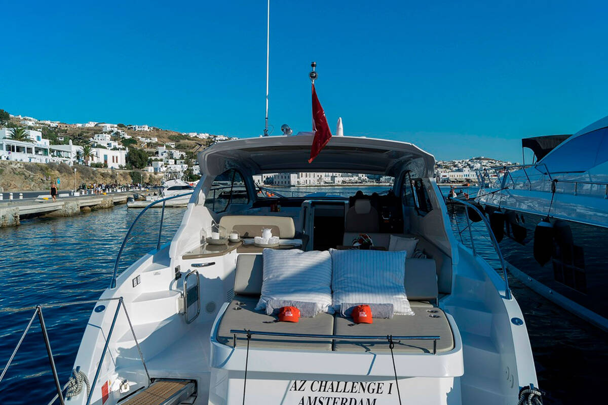 Cockpit/Main deck