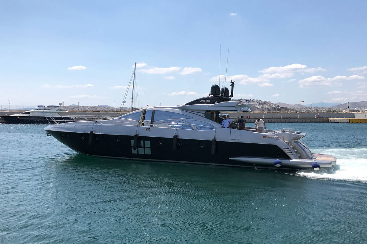 Exterior Azimut 86S