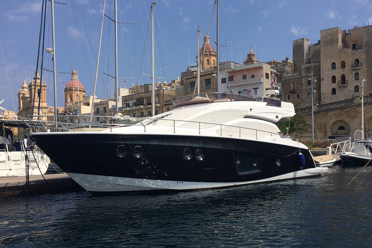Exterior Sessa F54