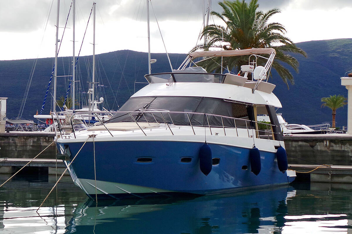 Exterior Sealine F46 (2009)