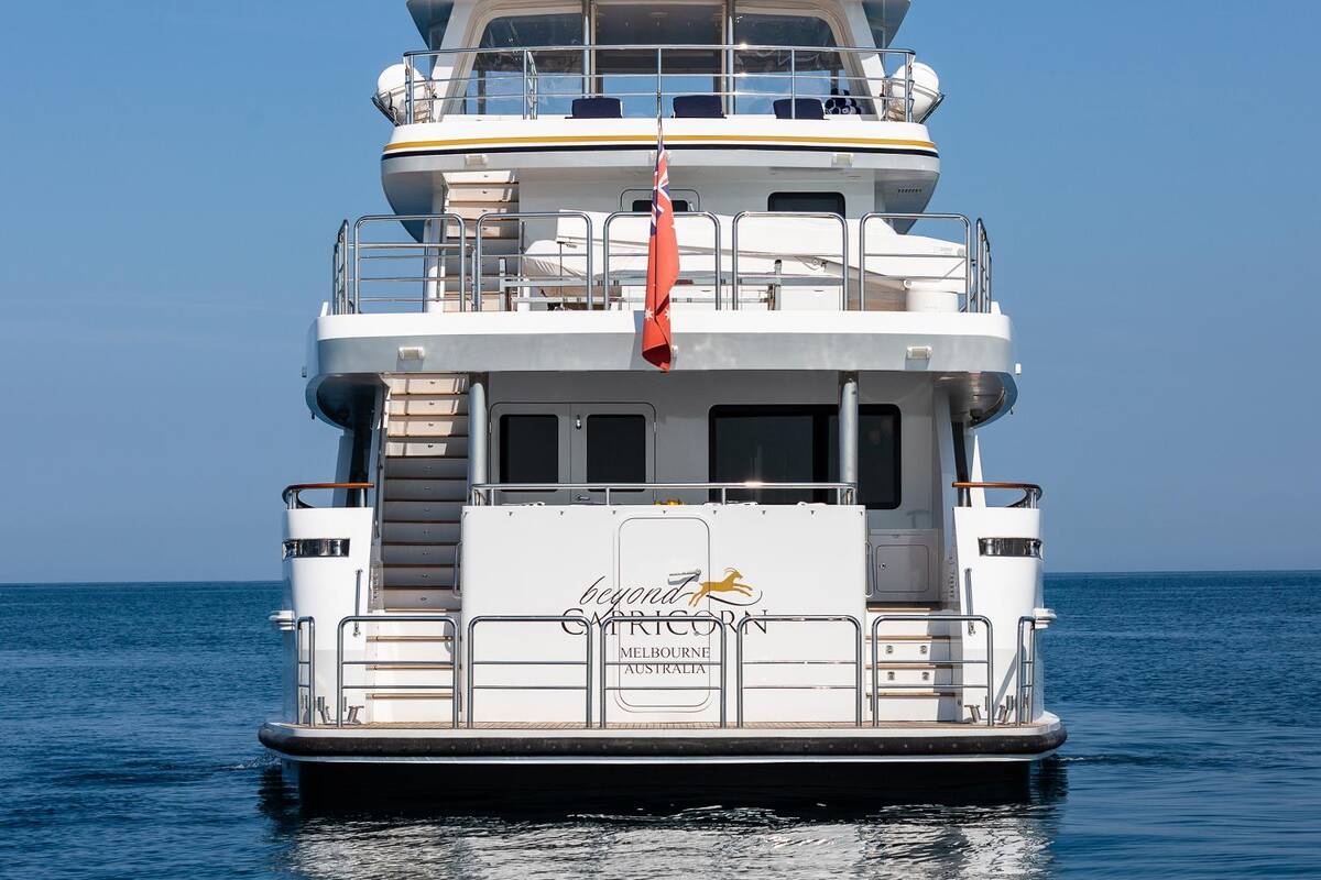 Bering 80 Exterior