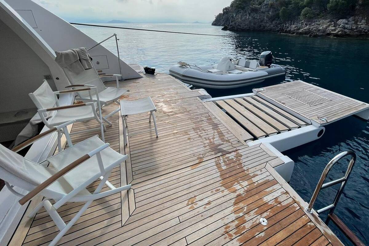 Beach club
