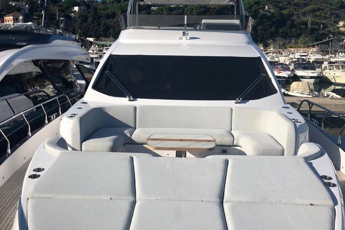 Lounge area on bow with sunbathing cushions