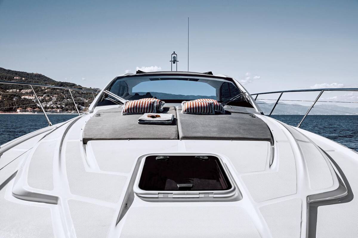 Bow deck