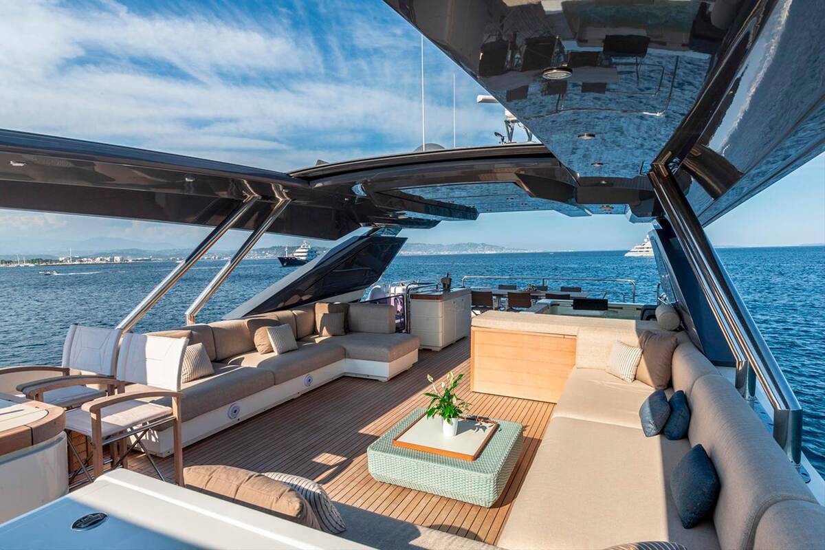 Flybridge