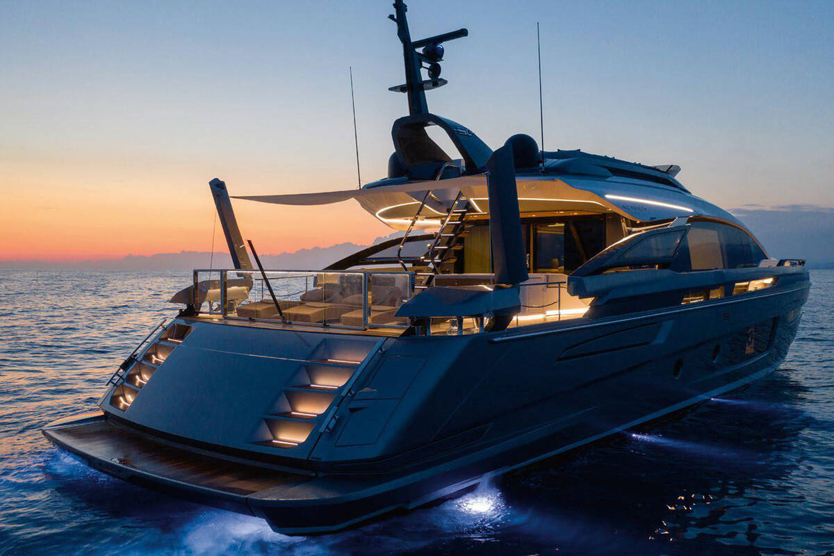 Exterior Azimut Grande S10