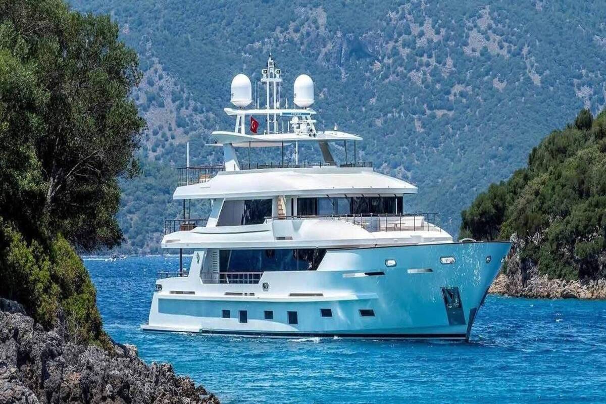 Exterior Yildiz 43m M/Y Sunrise 2020