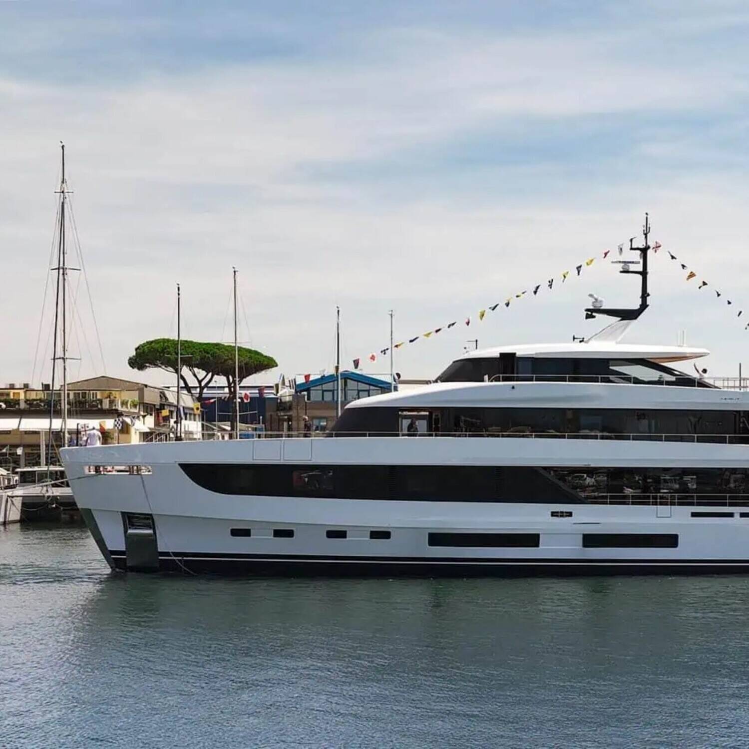 The flagship Azimut Grande 44M: a new vision of the modern superyacht