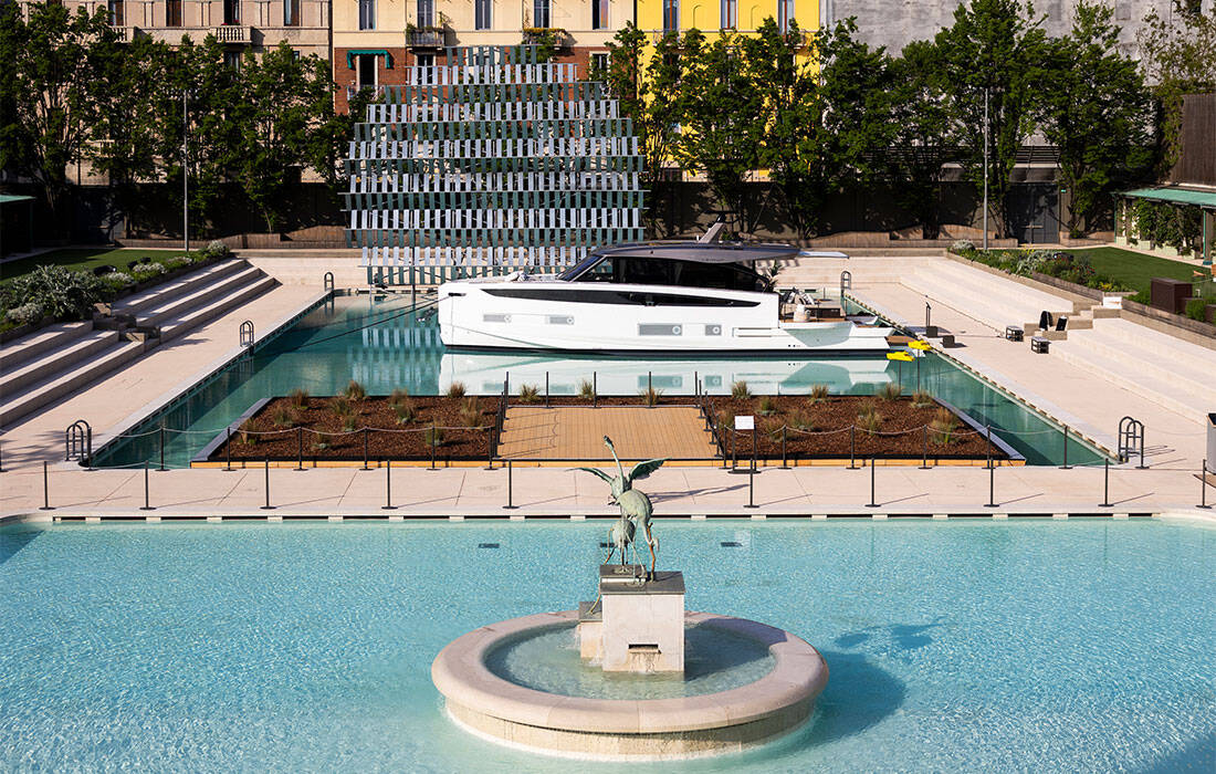 Milano Design Week: Azimut brings Seadeck 6 to the swimming pool