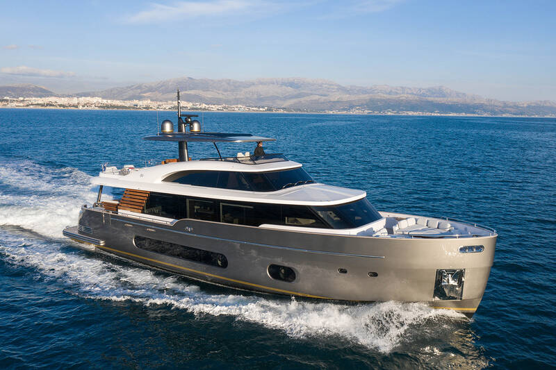 Exterior Magellano 25 METRI 