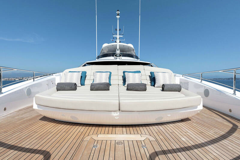 Lounge area on bow