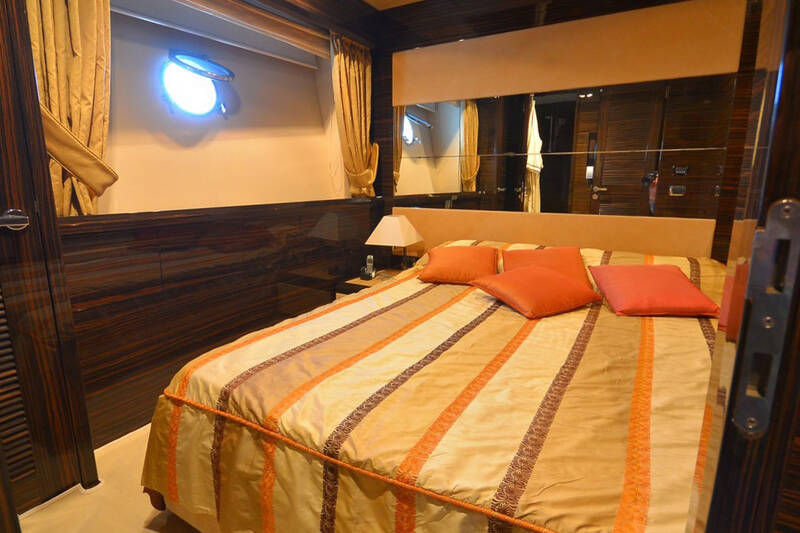 Guest cabin