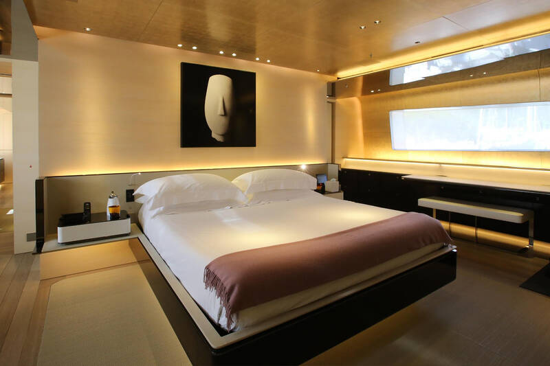 Double cabin