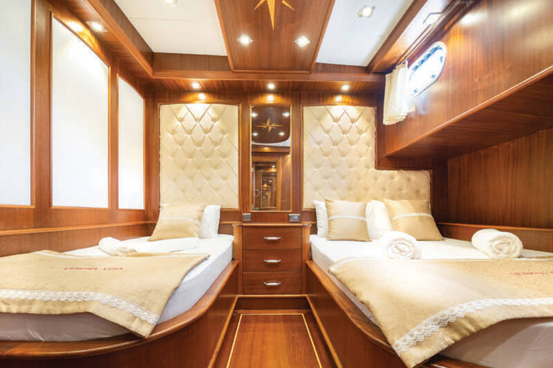 Guest cabin with singles