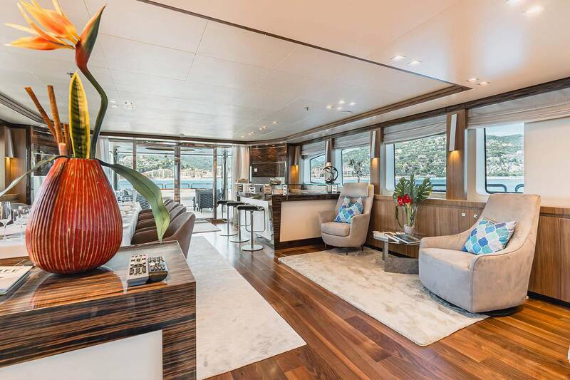 Main deck salon