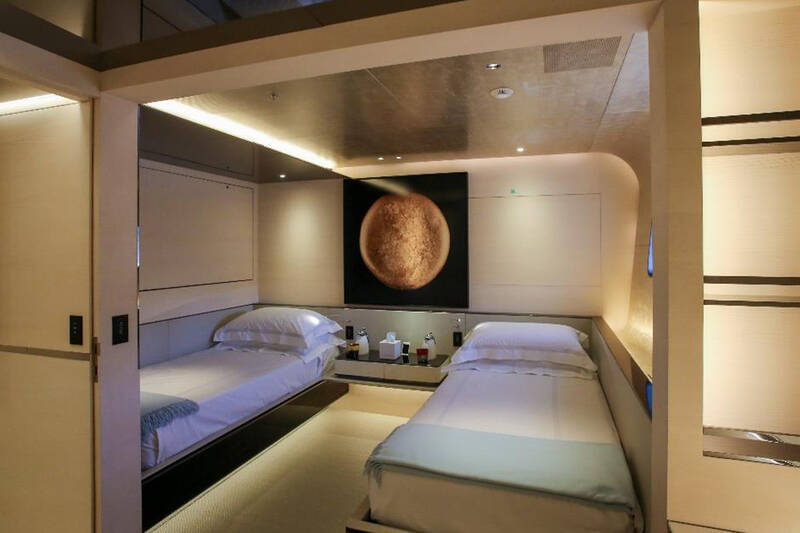 Twin cabin