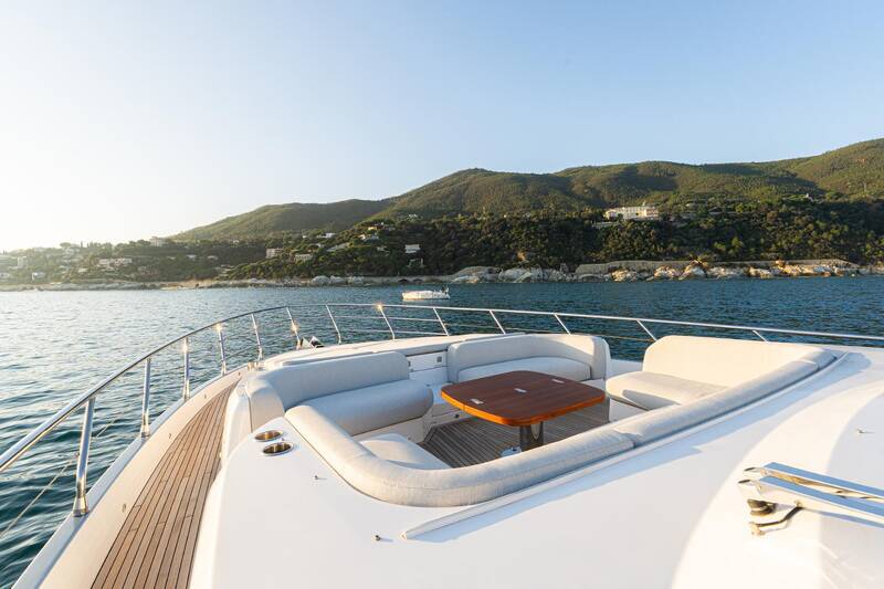 Lounge area on bow
