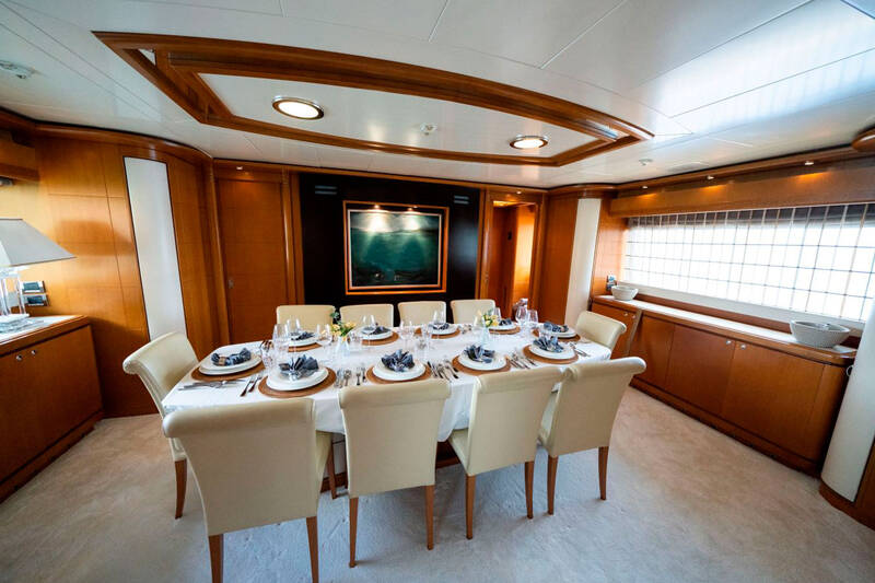 Main saloon dining
