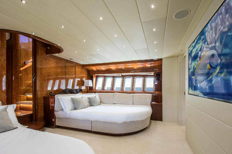 Master cabin M/Y CITA