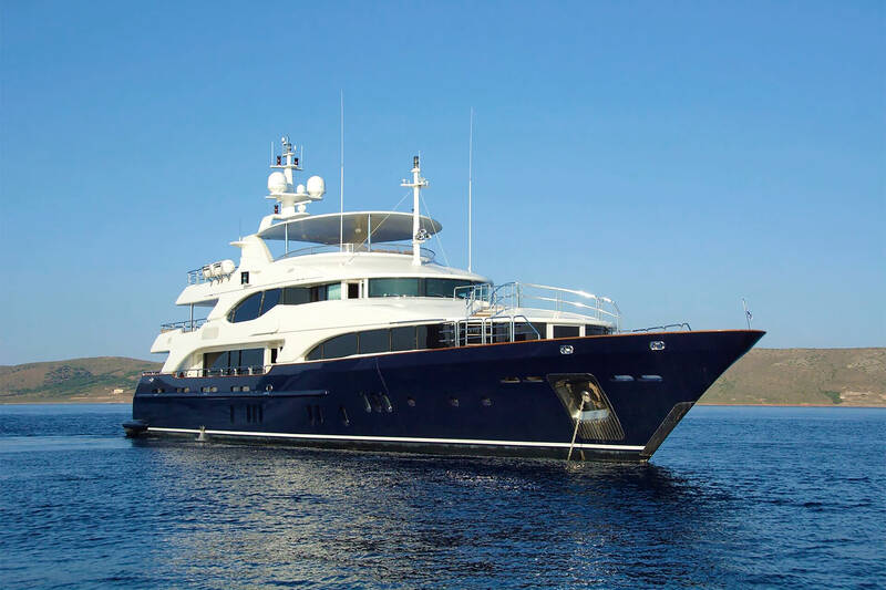 Benetti Vision 145 exterior