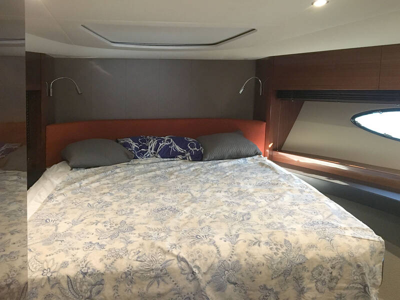 Bow cabin