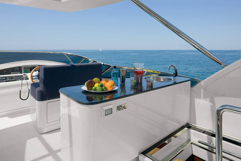 Bar on flybridge