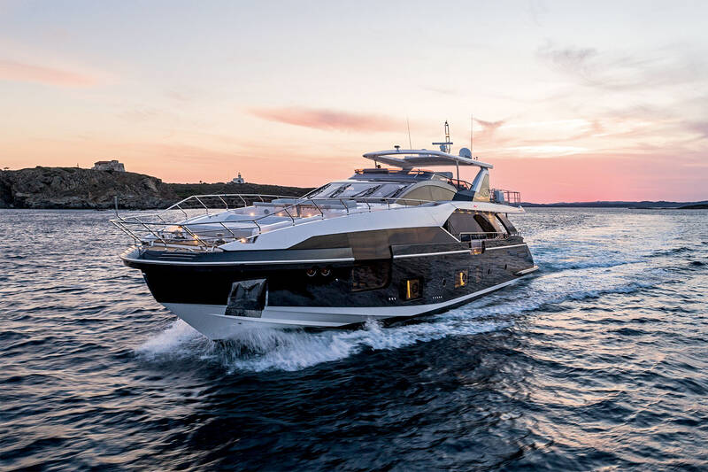 Exterior Azimut Grande 27METRI