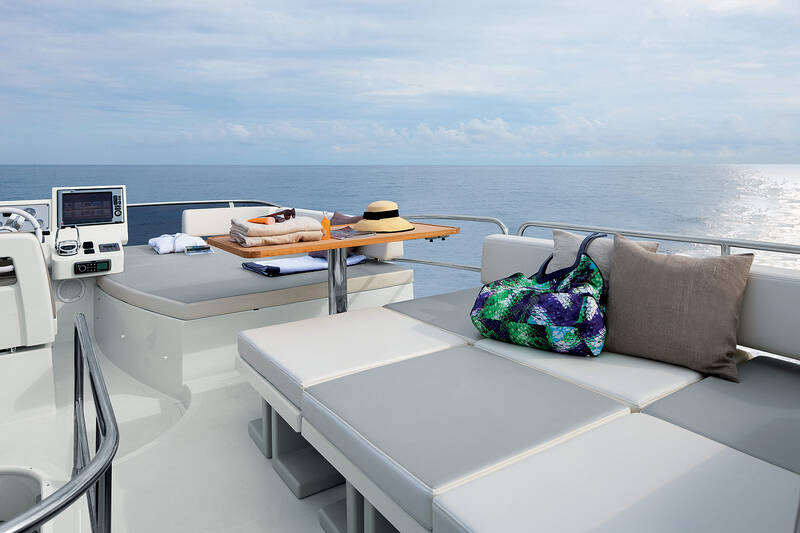 Flybridge Sunpad Bench 2nd View