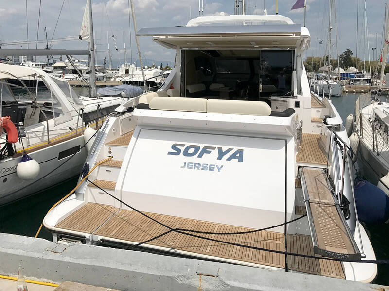 Exterior Azimut 55S-76 2016