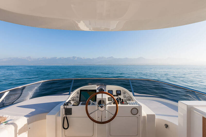 Helm station on flybridge