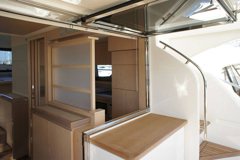 The entrance to the salon from the cockpit