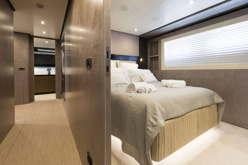 Guest cabin on port side