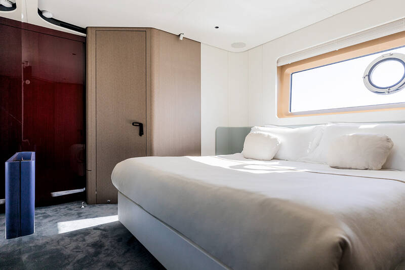 Guest cabin on port side