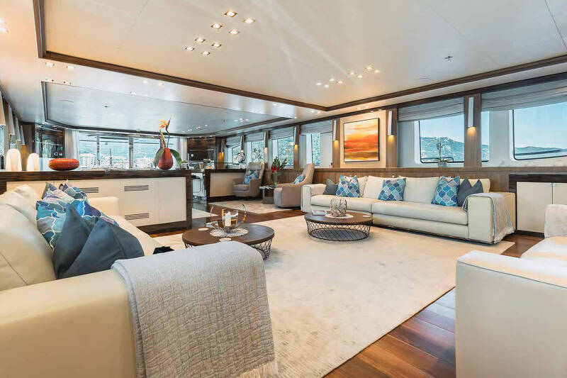 Main deck salon