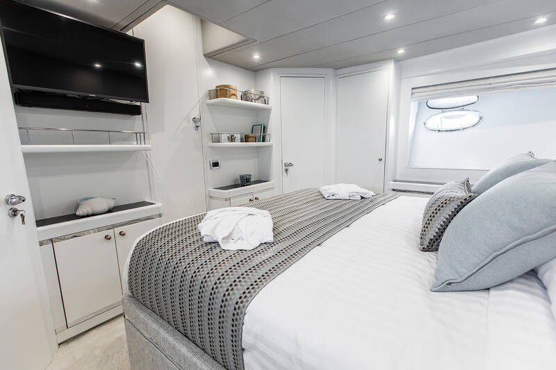Double guest cabin