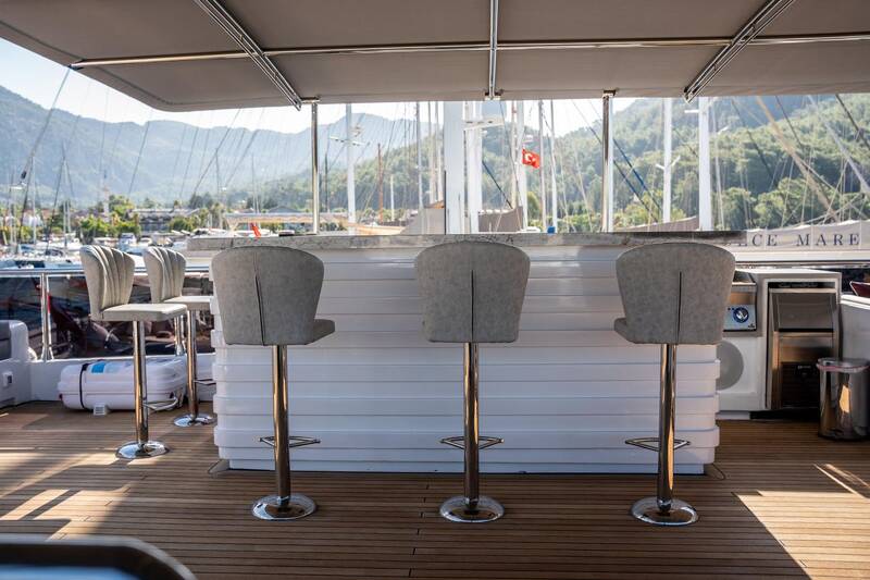 Deck lounge area