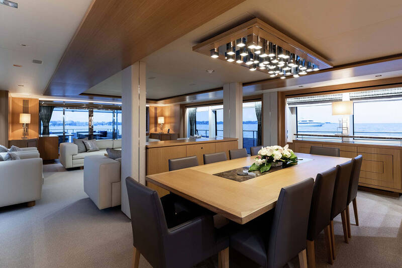 Dinette in main deck salon 
