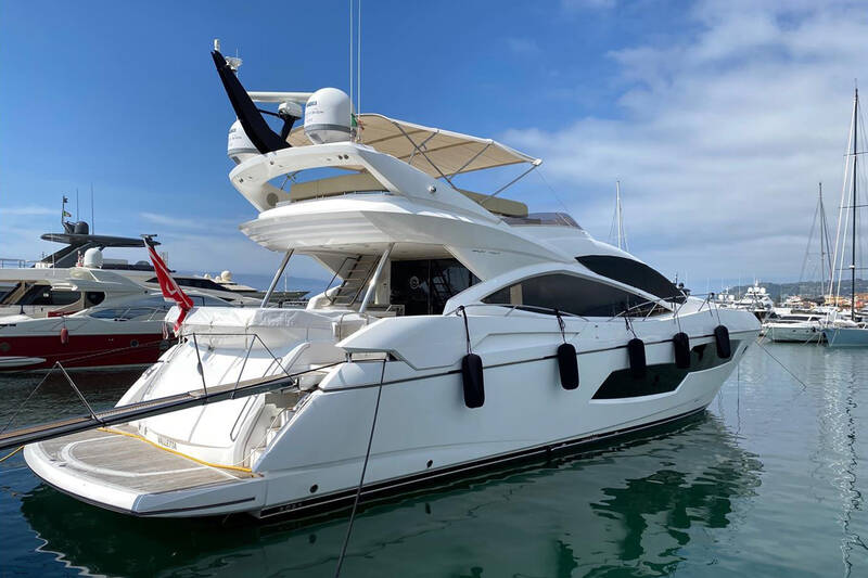 Exterior Sunseeker 80 Sport Yacht 2014