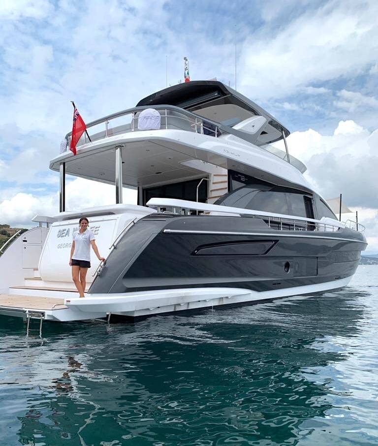 Exterior Azimut 78 Flybridge