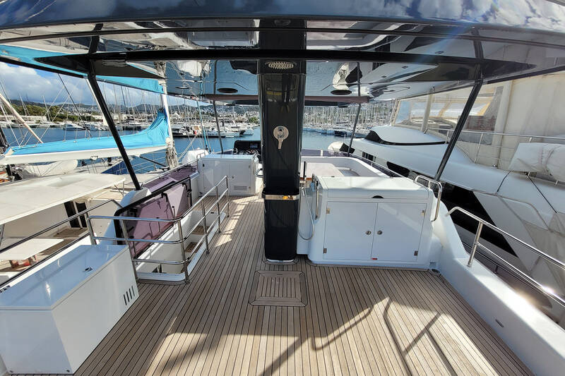 Flybridge 