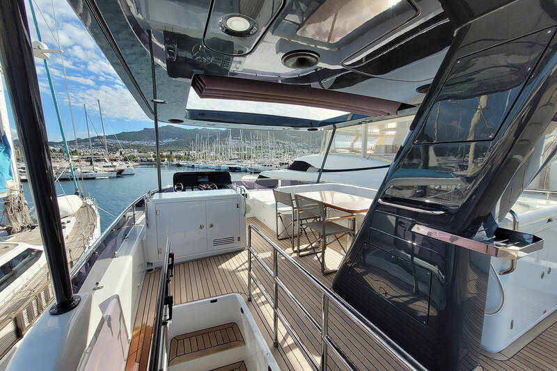 Flybridge 