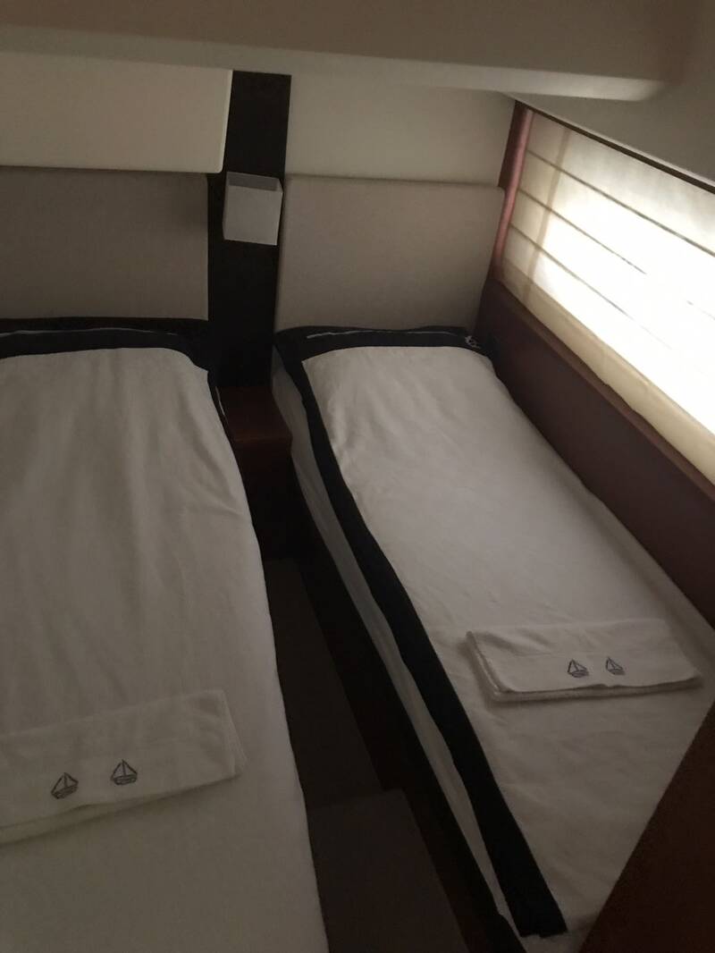 Guest cabin