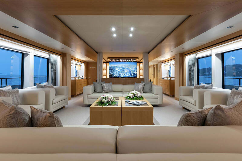 Main deck salon