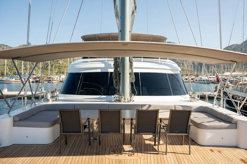 Deck lounge area