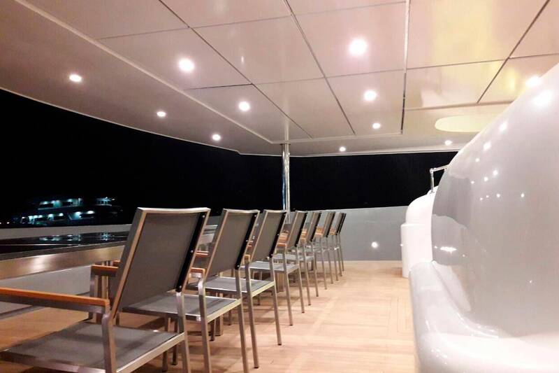 Dining area in cockpit 